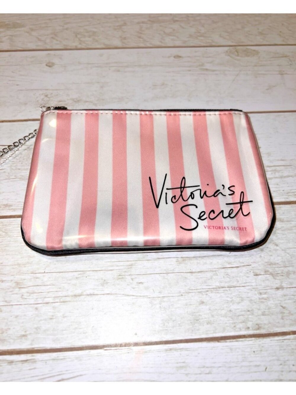VICTORIA’S SECRET Striped Classic Satin Top Zipper Coin Wallet W /Keychain Loop - Picture 2 of 8